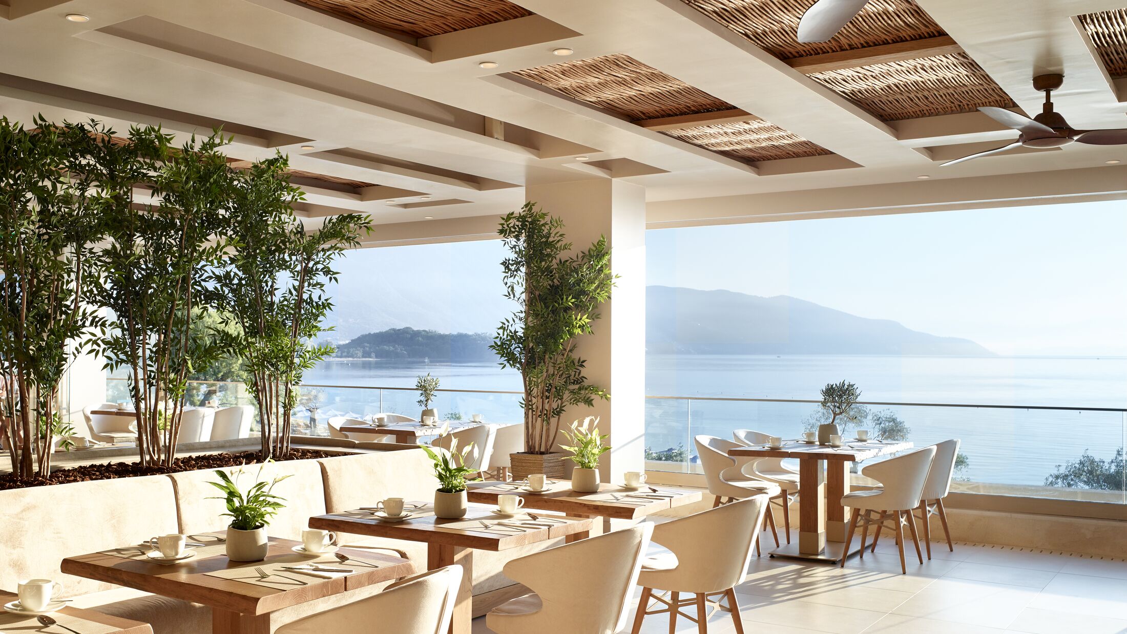 Ikos-Dassia-2023-SEA-Flavors-Restaurant-001-120991-Hybris